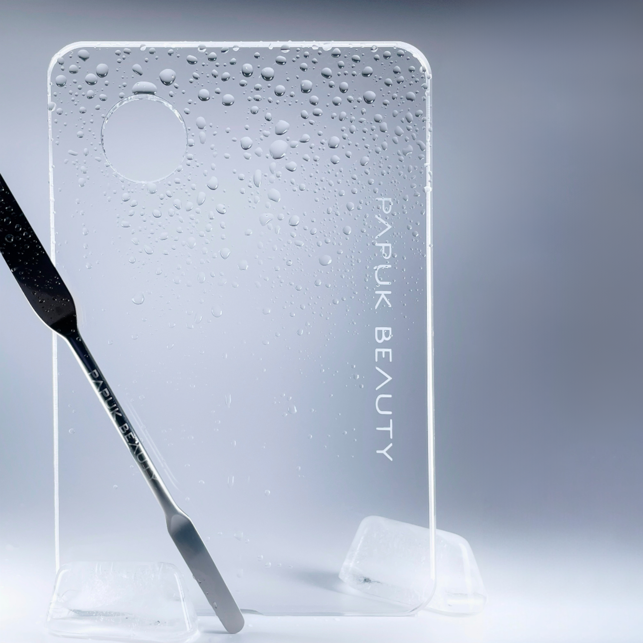 Палитра для макияжа со шпателем