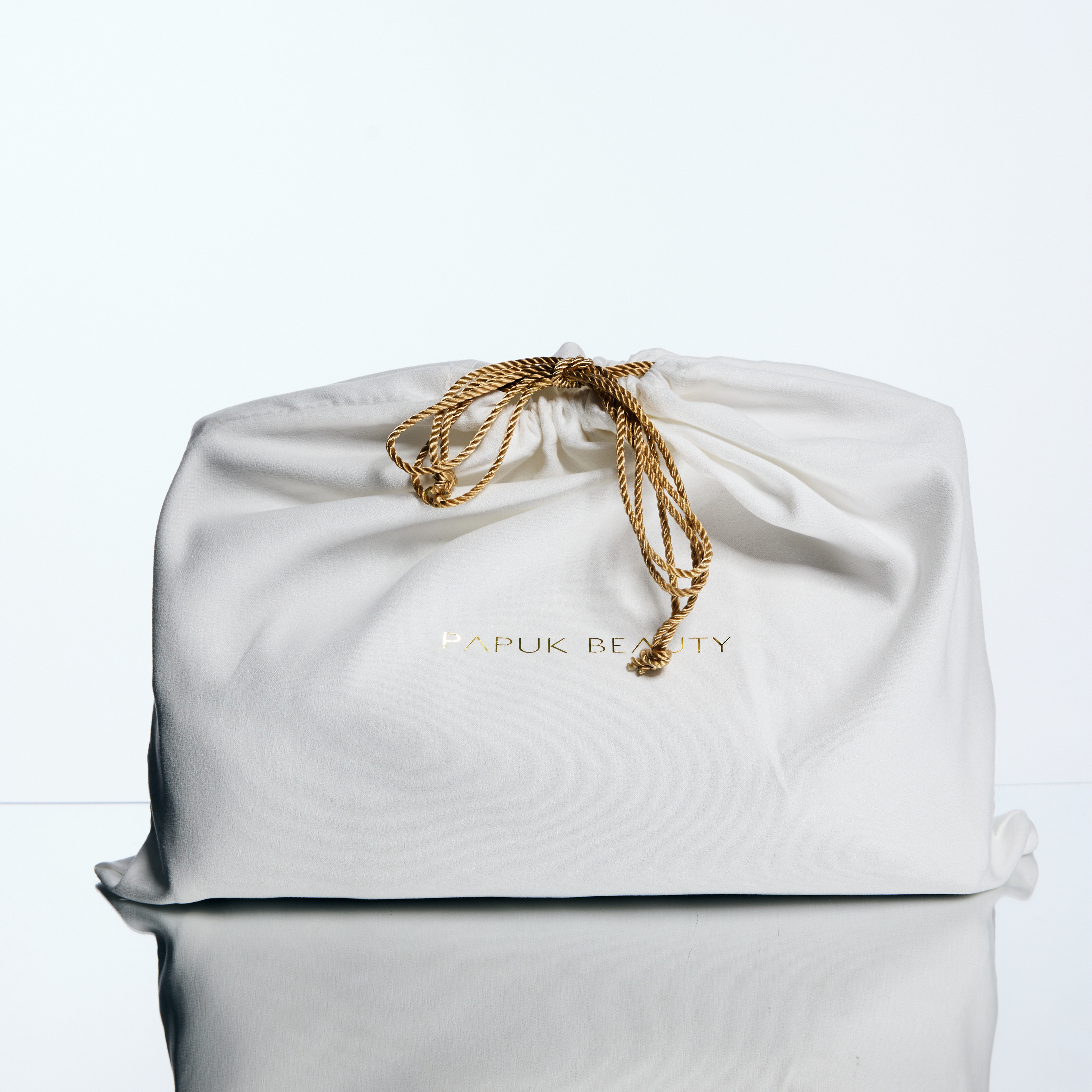 Косметичка-клатч, белая