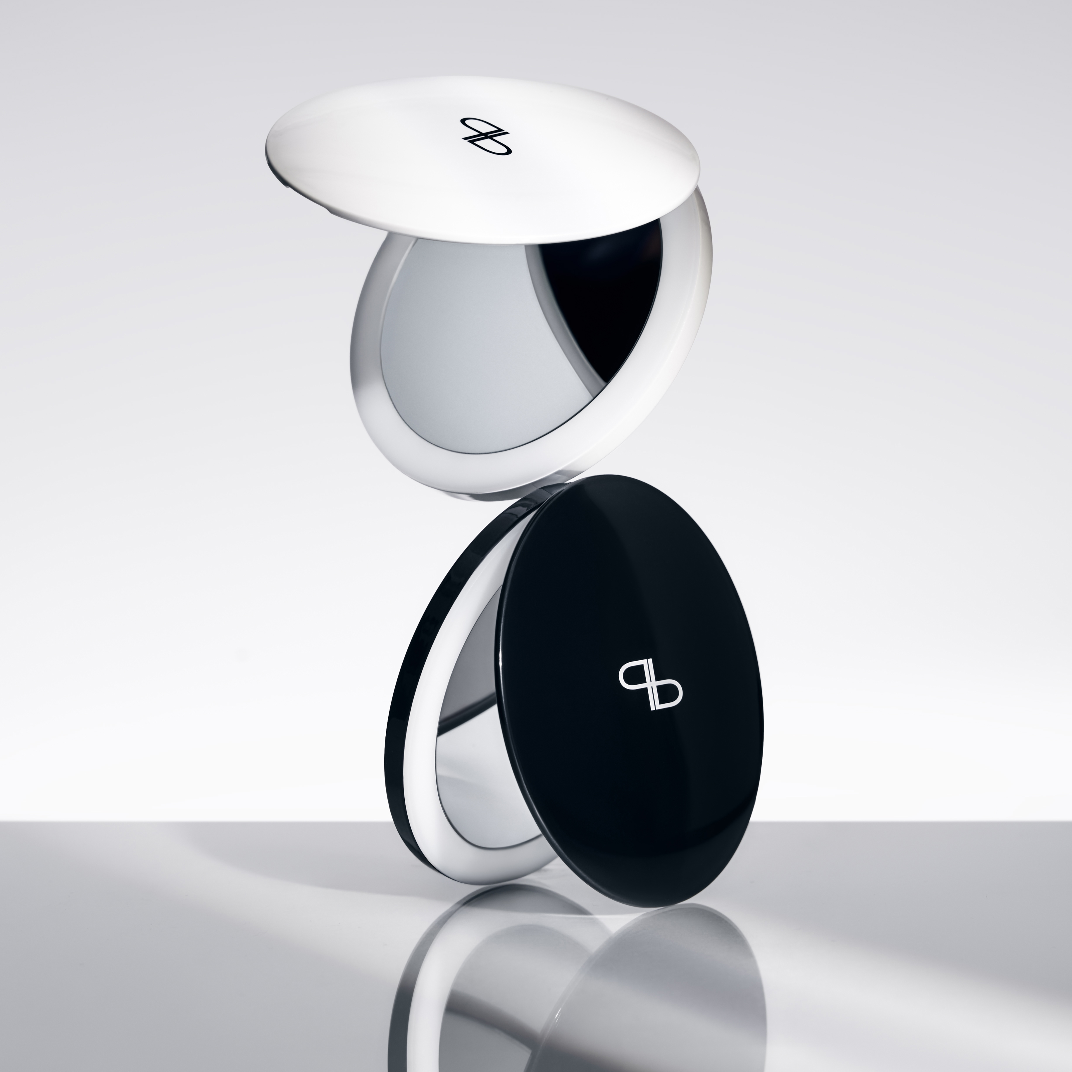 Косметическое зеркало с LED-подсветкой, белое